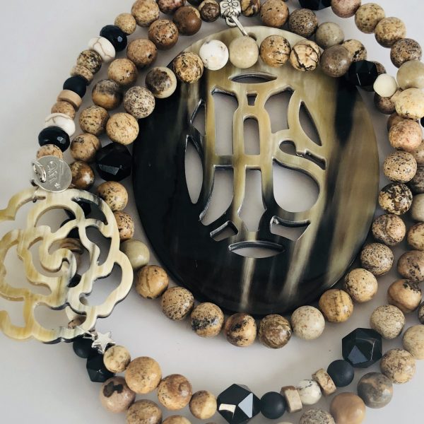 sautoir jaspe, onyx corne naturelle