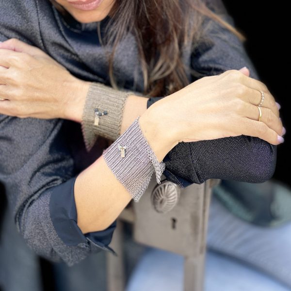 Bracelet manchette artisanal en cotte de mailles