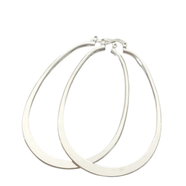 Boucles créoles ovales en argent 925 millièmes.