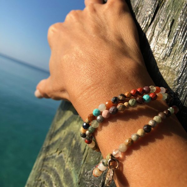 Agate multicolore 4mm triple tour