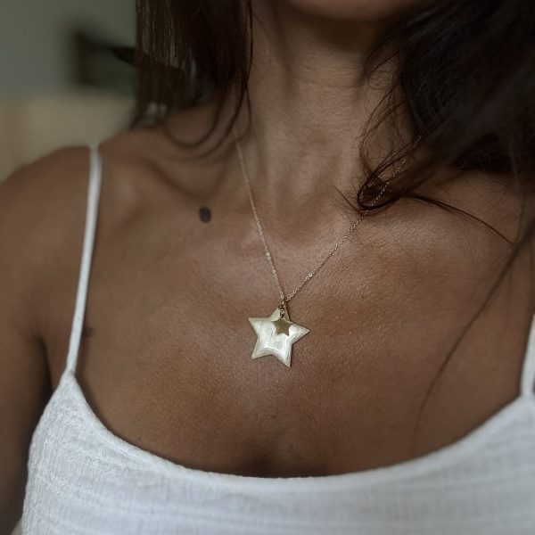 Collier étoile, corne naturelle