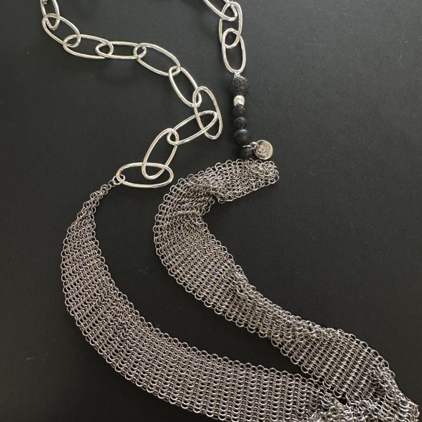 Collier cotte de mailles et maillon, lave perles culture