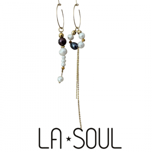 boucle d'oreilles dépareillées culture