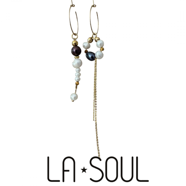 boucle d'oreilles dépareillées culture