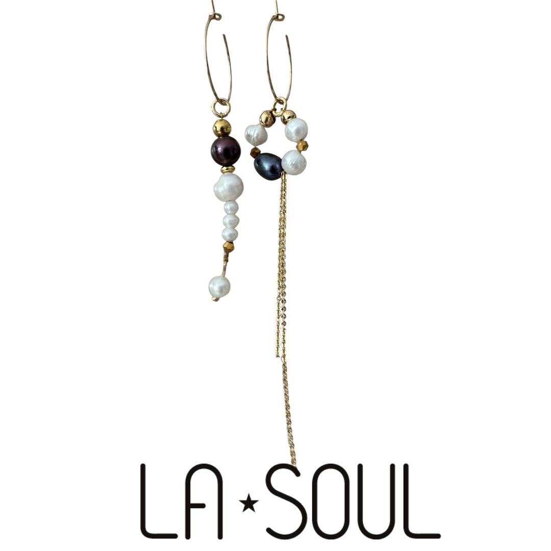 boucle d'oreilles dépareillées culture
