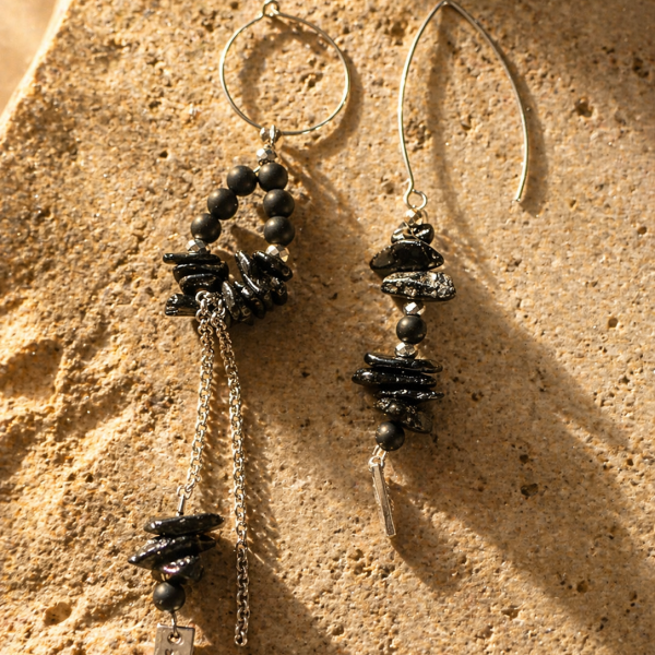 Boucles onyx dépareillées