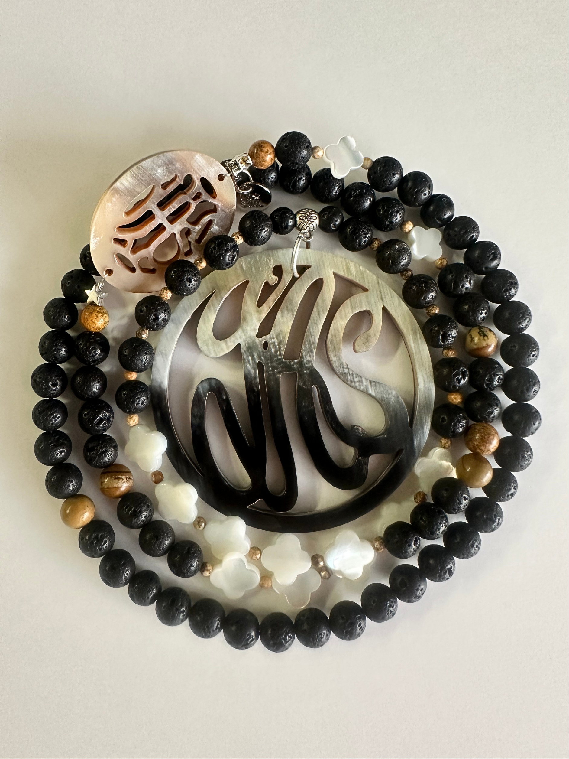 Sautoir, collier, lave, nacre, corne naturelle