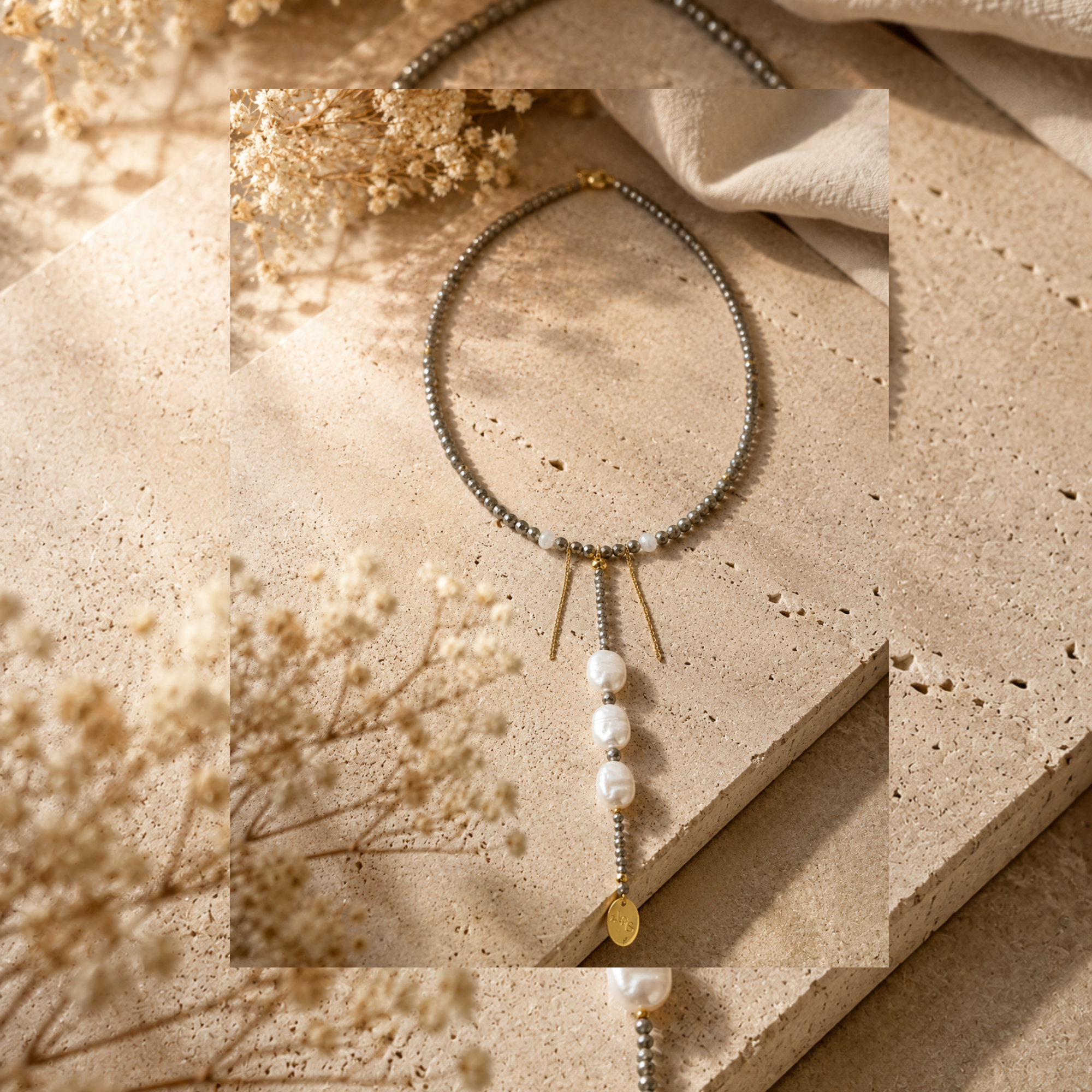 collier Alma, pyrite, perles culture, chaine plaqué or, perles naturelles