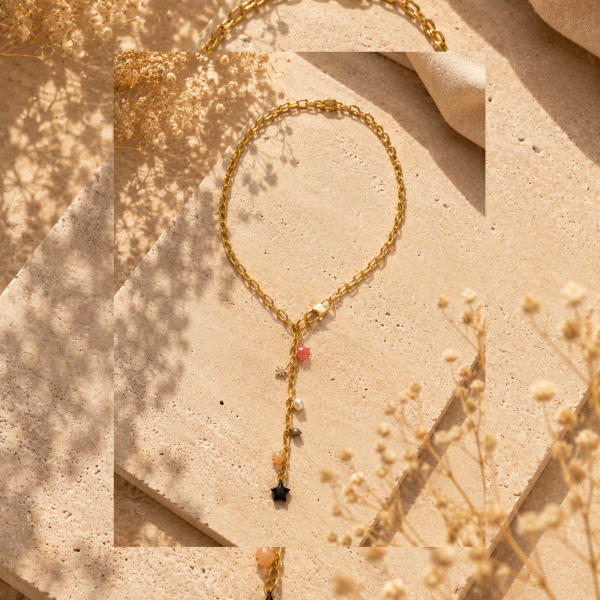 Collier Soléa, chaine plaqué or agrémentée de lucky charms